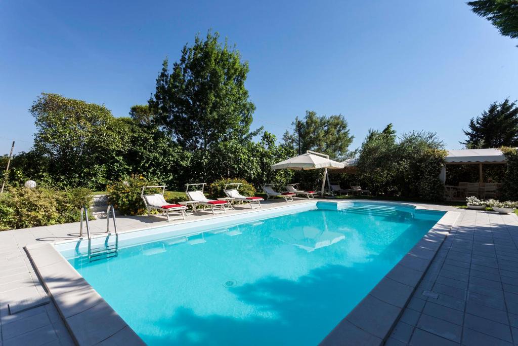 Pesaro Apartment | Villa Tramonto luxury apartment with private swimming pool