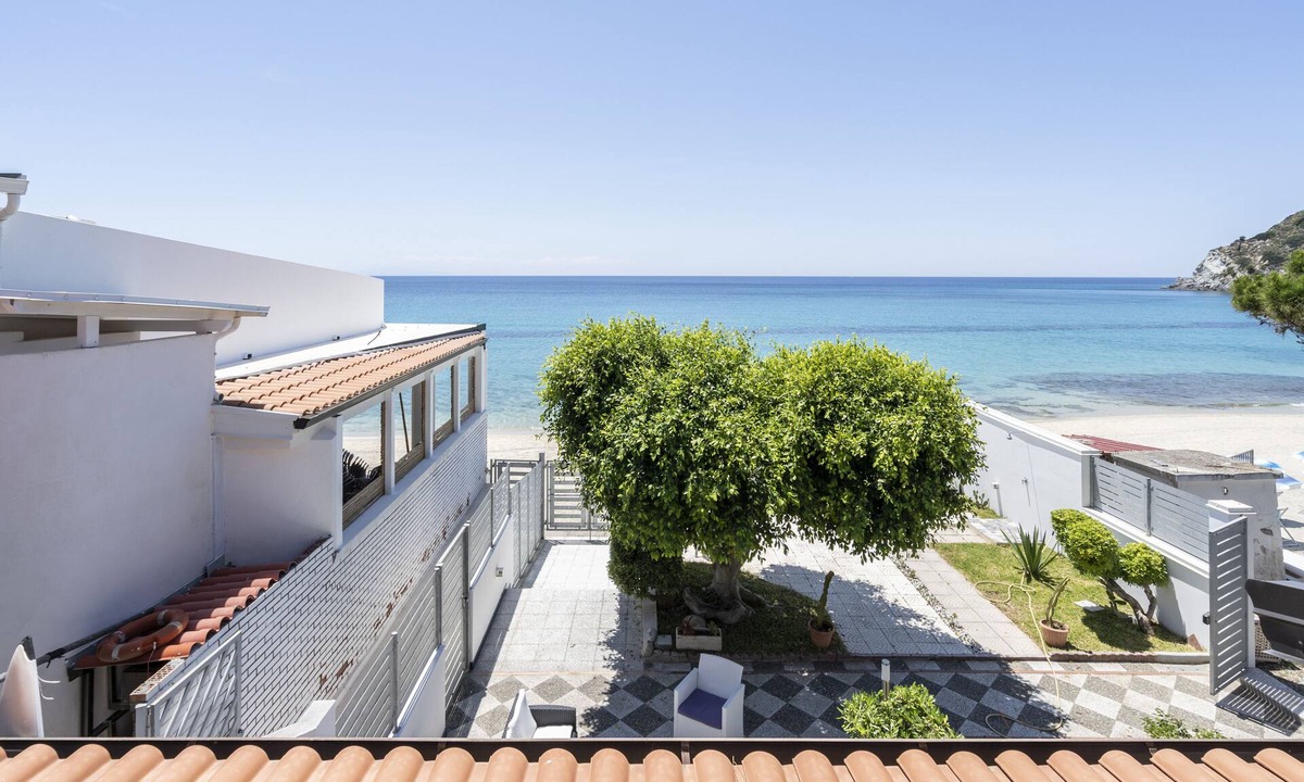 Santa Maria House | Villa Unique 2: Appartamento 3 Camere da Letto, Ideale per Famiglie e Coppie
