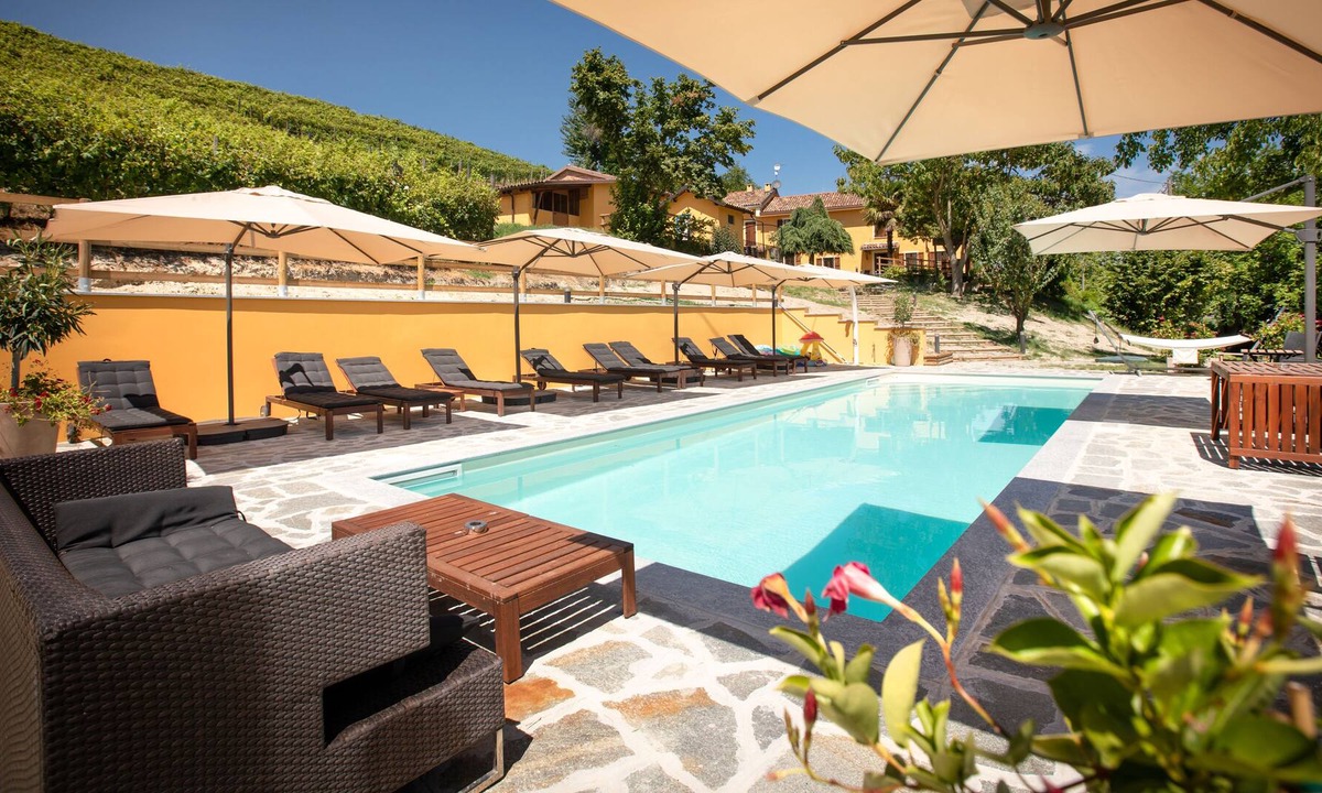 San Marzano Oliveto Villa | Villa Vinory Tenuta il Sogno - Saline - Authentic Villa