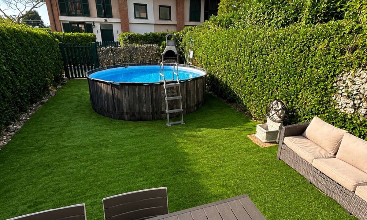 Albairate Villa | VILLA WITH A SWIMMING POOL AND AN 85-INCH TV