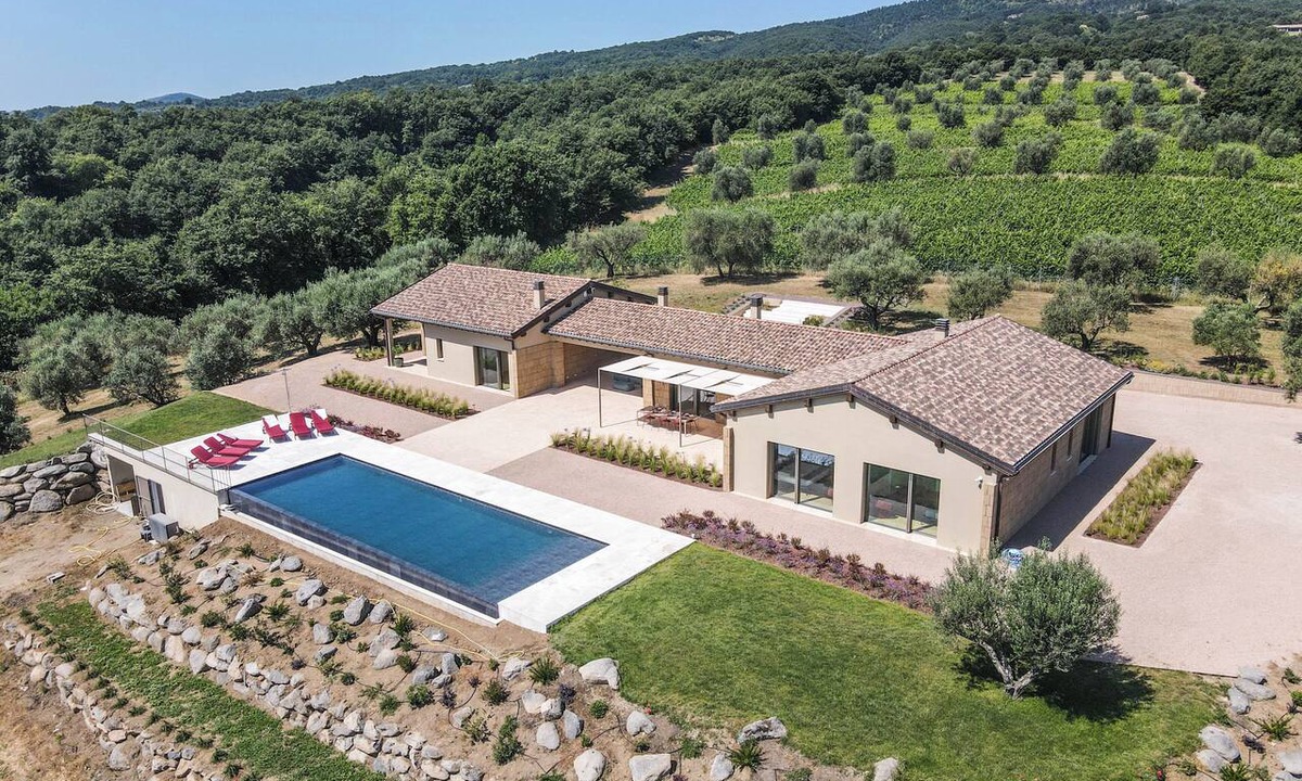 Gradoli House | Villa with magnificent views of the Bolsena lake. Air conditioning in all rooms