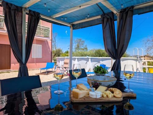 Lapedona Villa | Villa with Sea View Parking