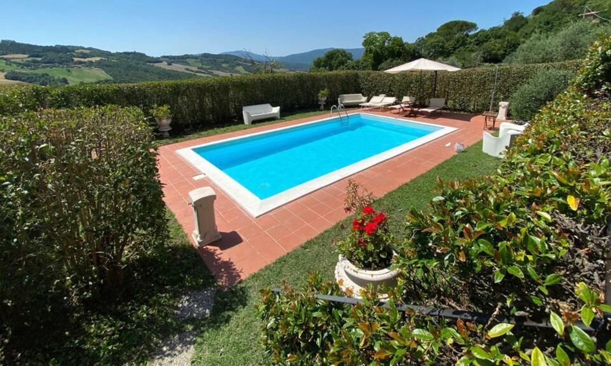 Radicondoli Villa | Villa with swimming pool 40 km from Siena