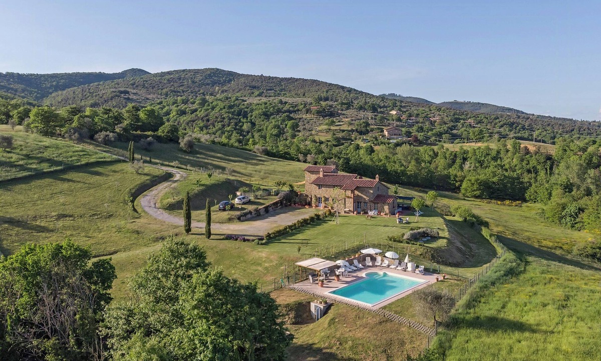 Piegaro House | Villa with Trasimeno Lake view in Umbria