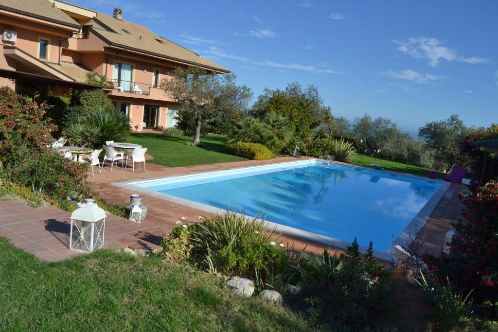 Pineta Bed & Breakfast | Villa Zagara Luxury Bed And Breakfast