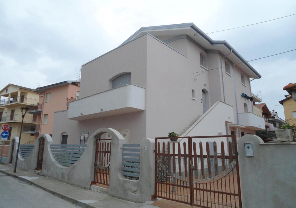 Pineto Apartment | Villino Di Girolamo