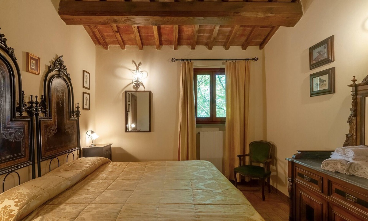 San Donato in Fronzano Apartment | Vin Santo – Independence and Relaxation with Private Garden
