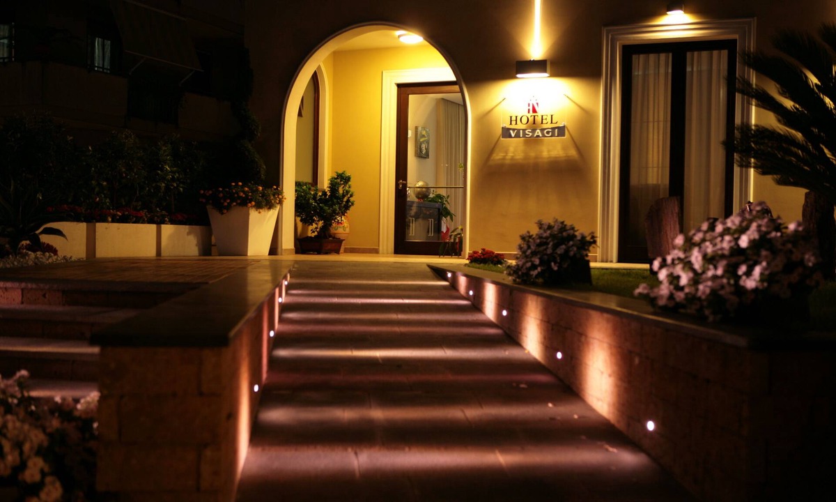 Pompei Hotel | Visagi