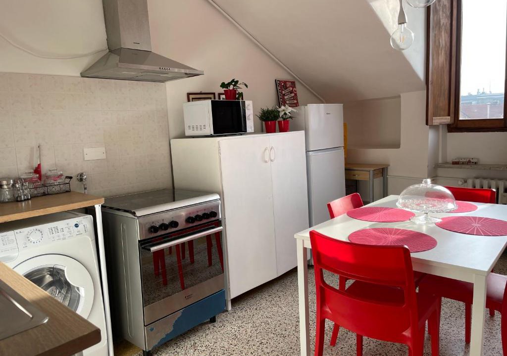 Vanchiglia Apartment | Vista sui Tetti in centro a Torino AC e Ascensore