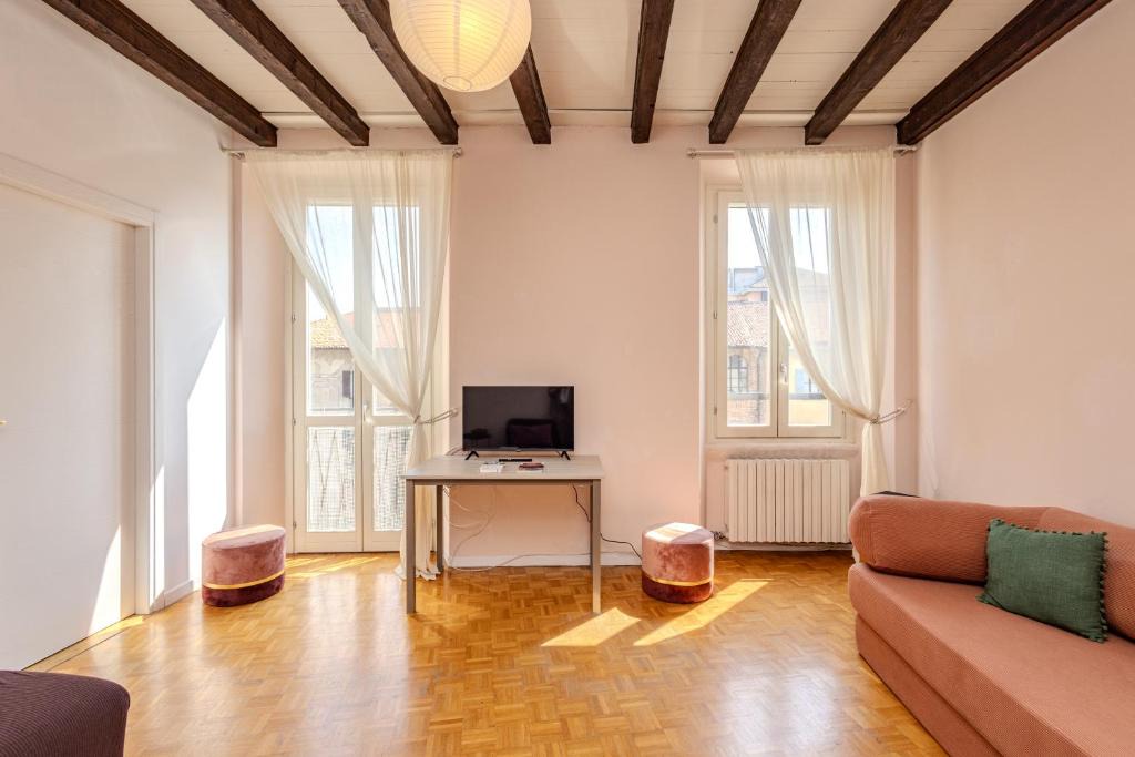 Pavia Apartment | Vittoria10! - Elegante appartamento nel cuore di Pavia
