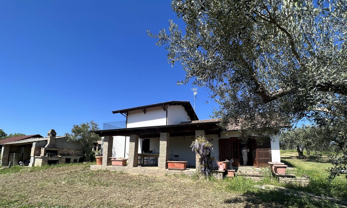 Rocca San Giovanni House | Vrbo Property