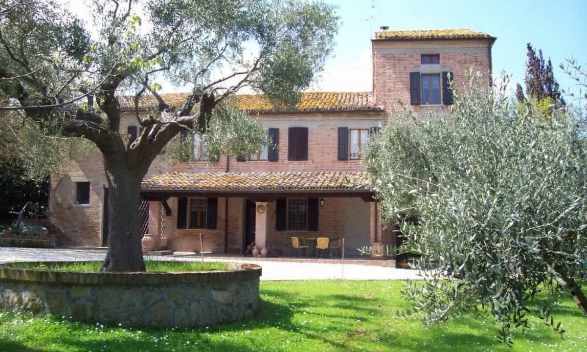 Morro d'Alba Apartment | Wohnung mit Gemeinschaftsgarten und Pool by Interhome