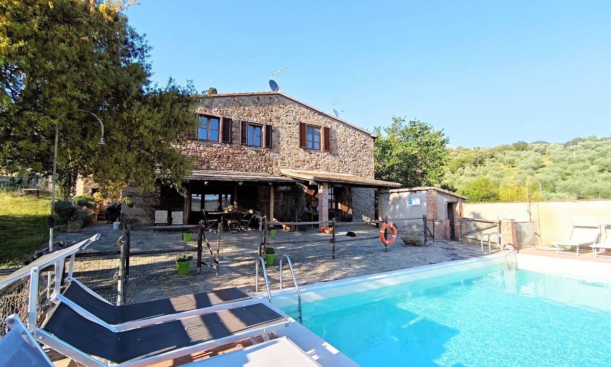 Campagnatico Villa | Wonderful private villa for 12 guests with private pool, WIFI, A/C, TV, patio and panoramic view