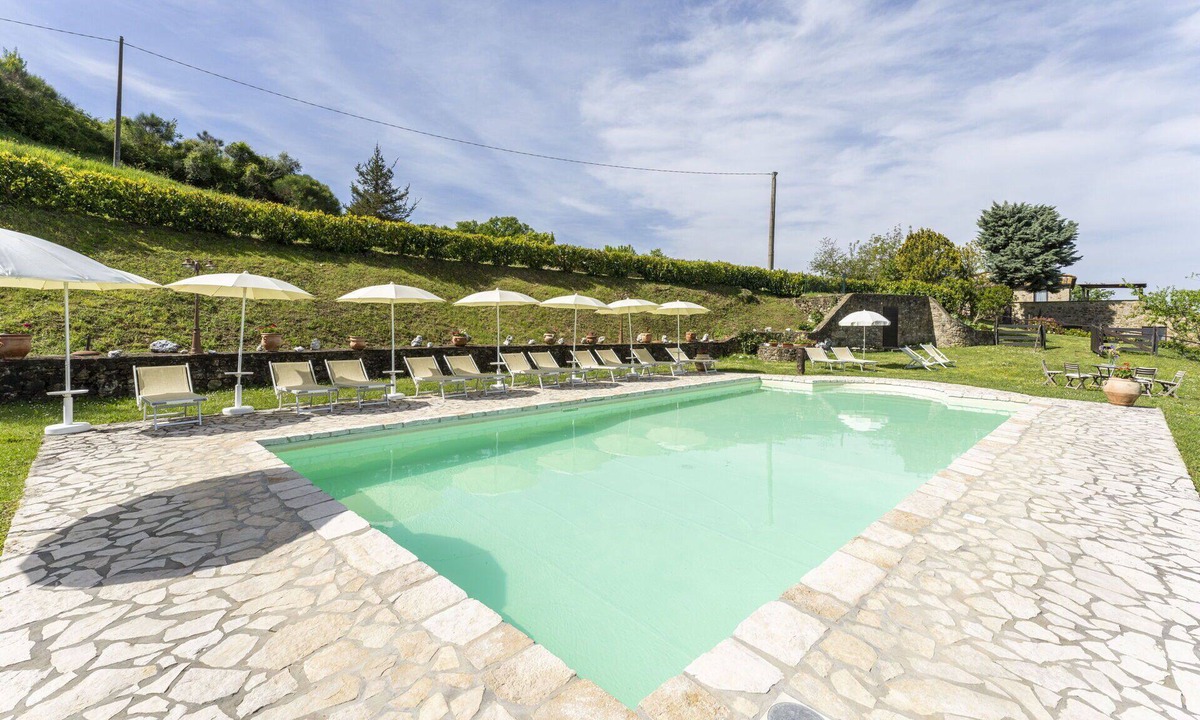 Radicondoli House | Wonderful private villa for 4 people with WIFI, pool, TV and panoramic view
