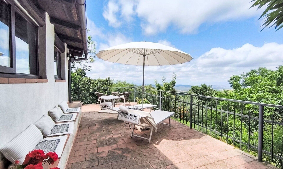 Scansano House | Wonderful private villa for 4 people with WIFI, A/C, TV, patio, pets allowed and panoramic view