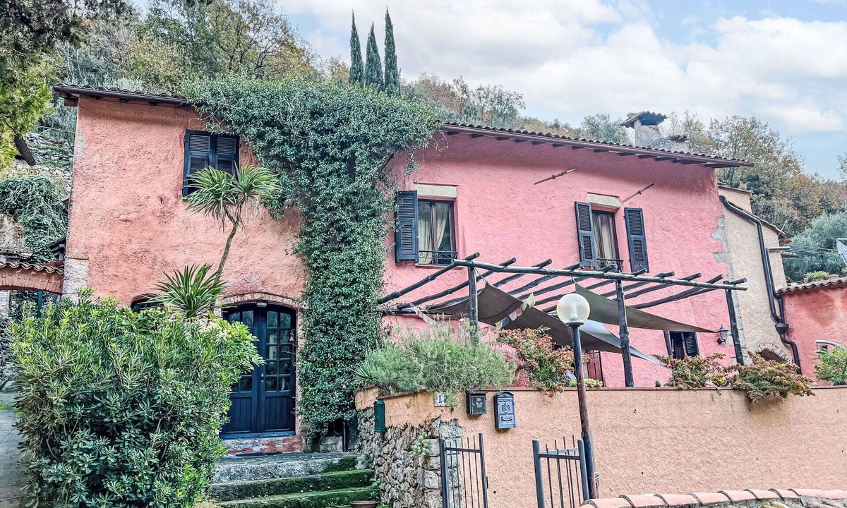 Finale Ligure House | Wonderful villa for 4 people with TV and terrace
