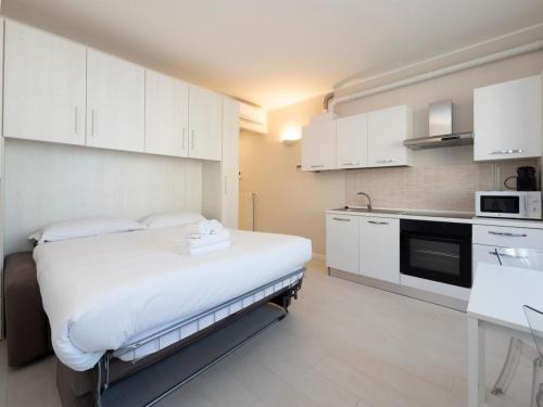 Milan Apartment | Xenia Milano - Studio apt in Via Monte Palombino 2