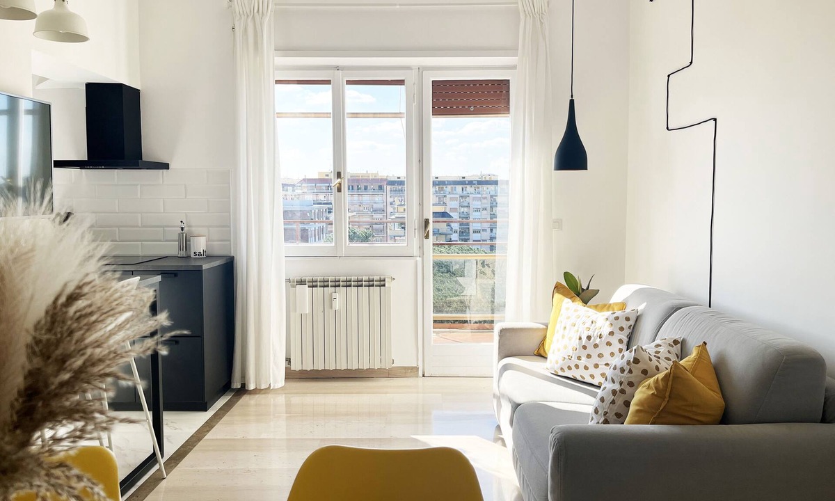 Prenestino-Labicano Apartment | Yellow Sweet Home, to enjoy Rome with a breathtaking view of the city