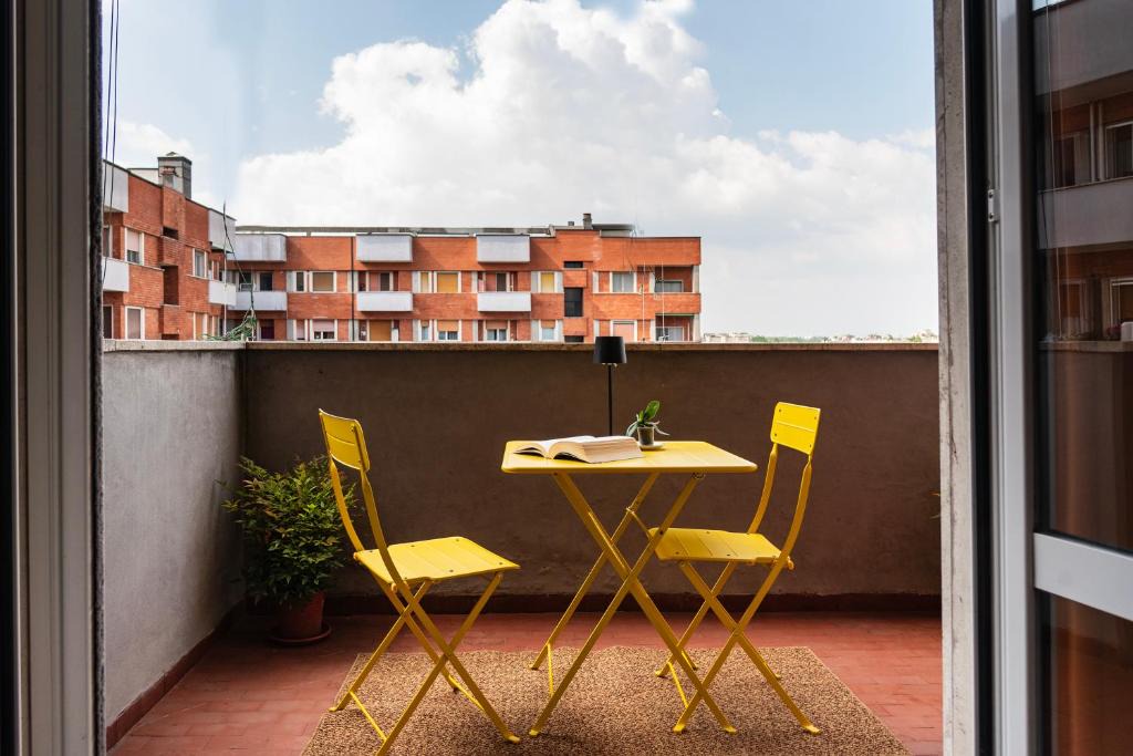 San Donato Milanese Apartment | Youhosty - Skyline View San Donato
