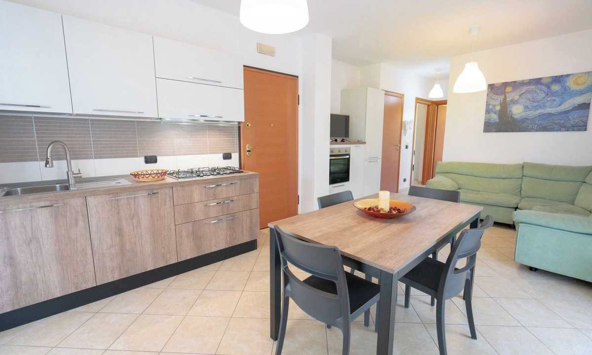 Marina di Vasto Apartment | Zephyr - Beach and bike path