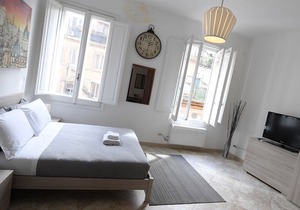 2 bedroom(s) House near Roma