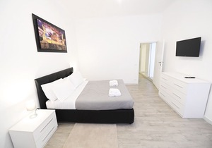 2 bedroom(s) House near Roma