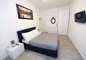 2 bedroom(s) House near Roma