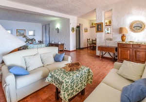5 bedroom accommodation in Stalettì