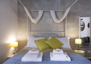 Apartment Near Trevi Fountain