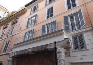 Arenula Balcony