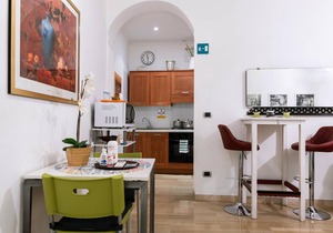 Central apartment Rome, Metro A-B, Sitbus Shuttle, free PC & scan-print