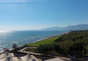 Chalet by the Sea & Shade