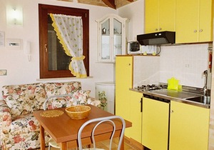 Country House The house of Carla-Pool and WI FI Free-TWO-ROOM APARTMENT 3 km from the SEA