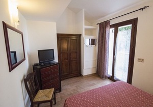Country House The house of Carla-Pool and WI FI Free-BILOCALE 3 km from the SEA