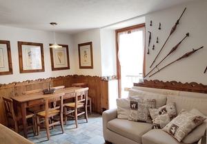 Courmayeur house with view, apartment with balcony