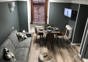 Cozy and Luxury One Bedroom Apartment