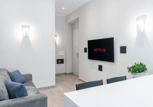 Domus Quiritum Elite, Vatican luxury apartment