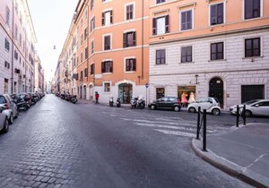 Fabulous Pantheon Apartment