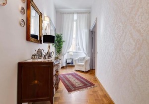 Fabulous Pantheon Apartment