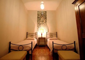 Family 2BR Apartment in Via Giulia