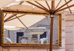 In Trastevere, the heart of Rome, romantic loft central and cheap