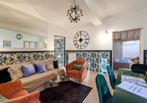 IREX Trevi Fountain private Penthouse near Spanish Steps & Pantheon