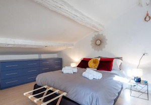 IREX Trevi Fountain private Penthouse near Spanish Steps & Pantheon