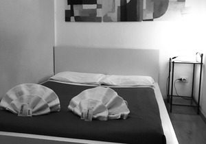 Rome: Self Catering Apartment - Last Minute - ROME -Trastevere - S. Cosimato - 2 bedrooms - 2 bathrooms - living room