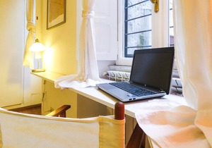 Sant’Onofrio Trastevere Vatican apartment Rome