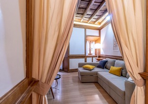 Spagna Historical Apartment by Spanish Steps