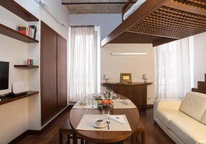 Trevi Fountain - Lovely Loft Apartment