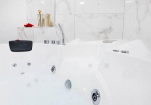White Panoramic Jacuzzi Suite Trastevere