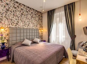 Hotel | Rione III Colonna