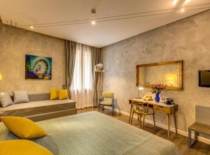 Hotel | Rione III Colonna